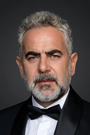 Юрдаер Окур